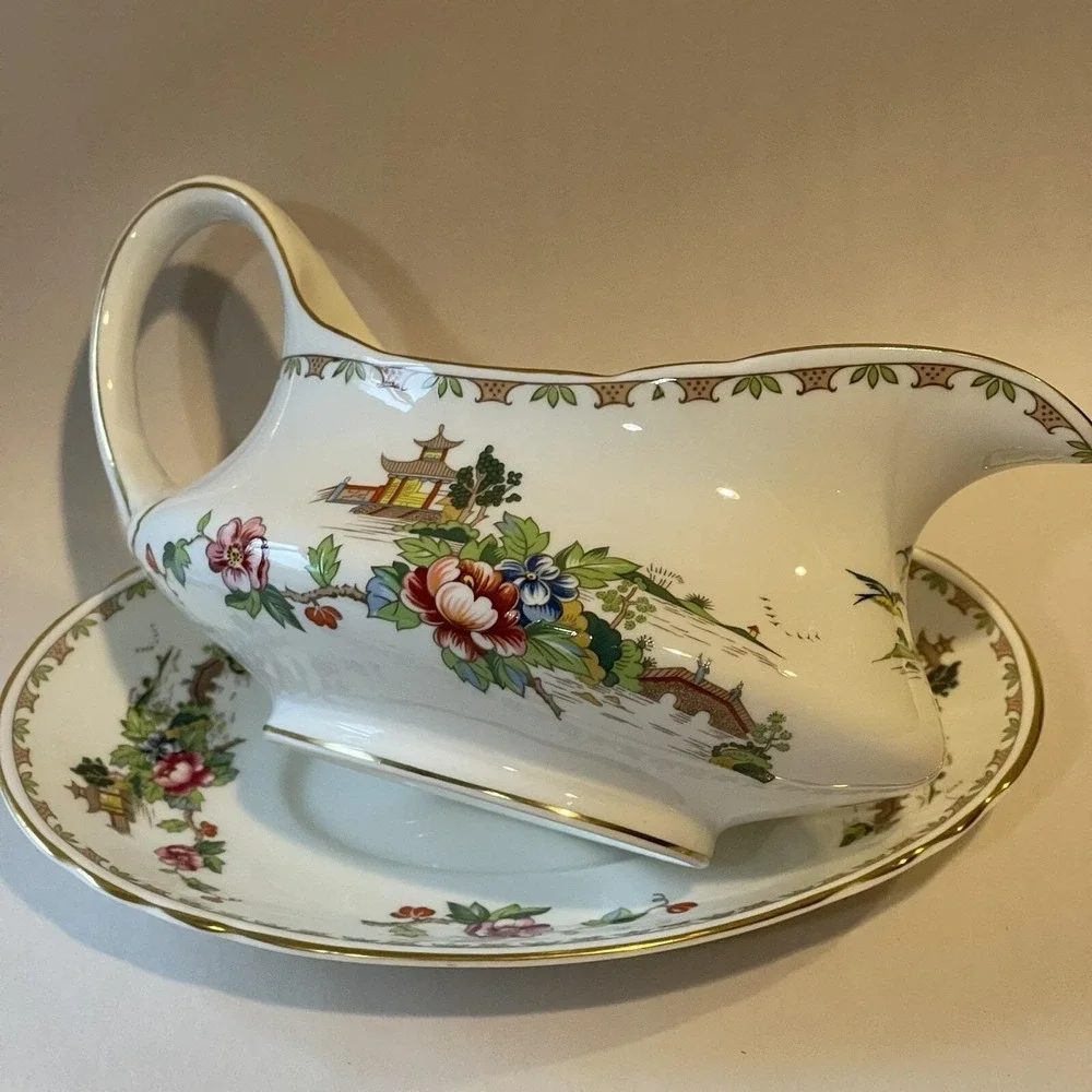 Vintage Crown Staffordshire England‎ Pagoda Gravy Boat w/ Under-Plate Oriental